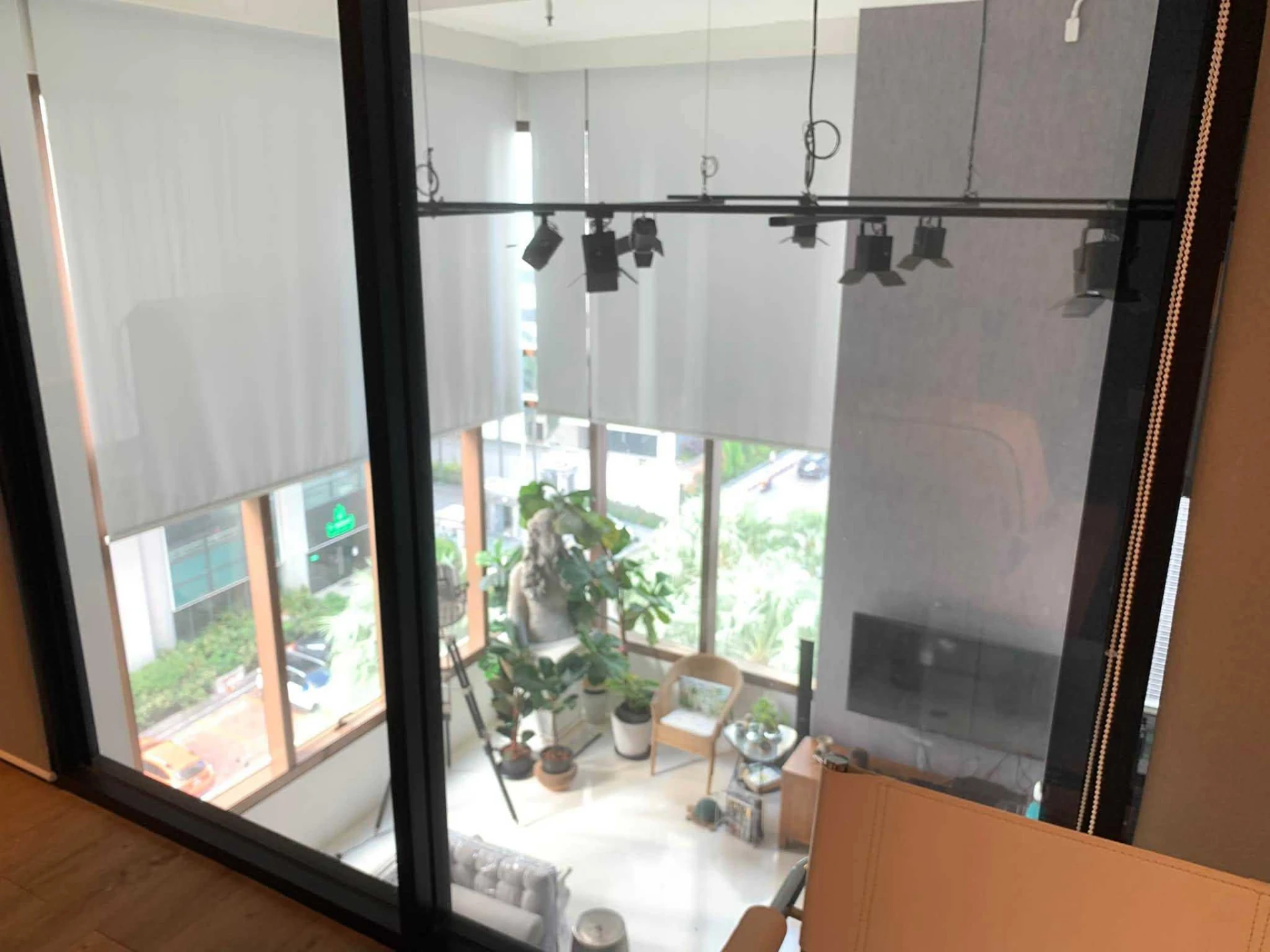 The emporio place For Rent Preview 2