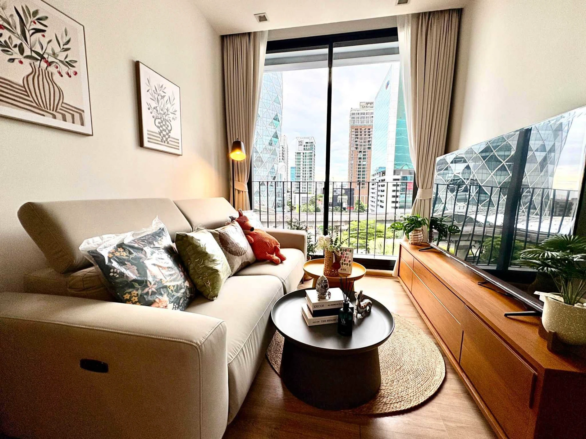 Noble Around Ari For Rent