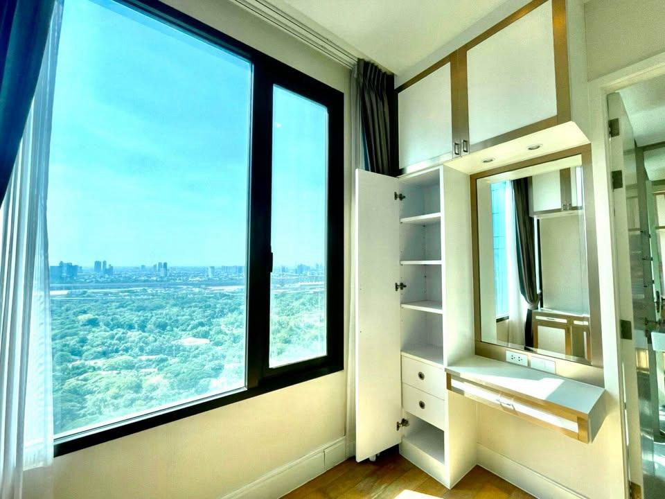 Equinox For Rent Preview 5
