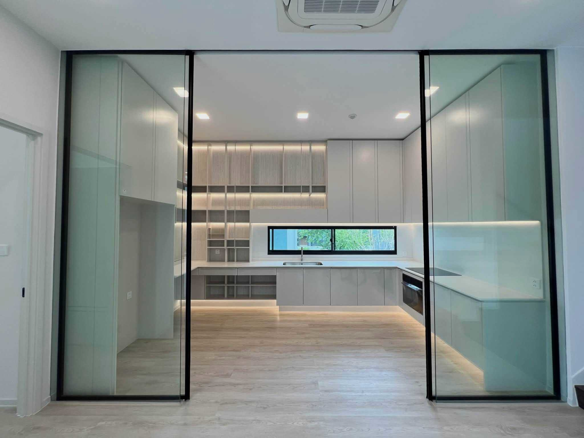 Vive Krungthep Krita For Rent Preview 5