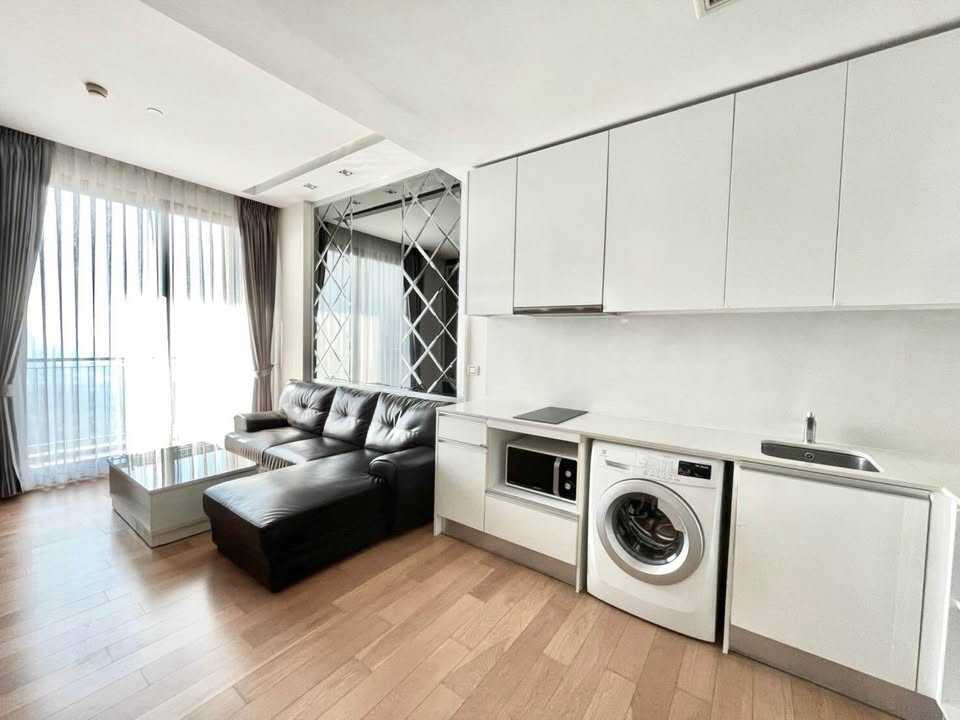 Equinox For Rent Preview 6