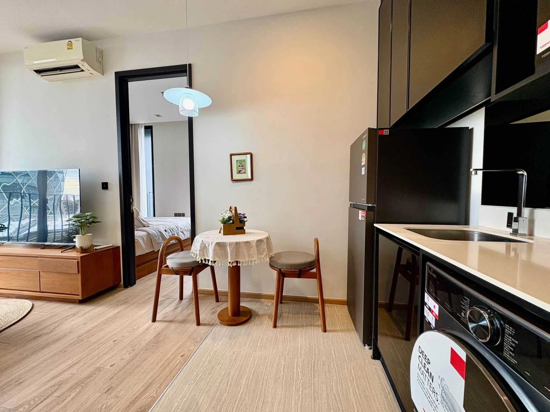 Noble Around Ari For Rent Preview 6