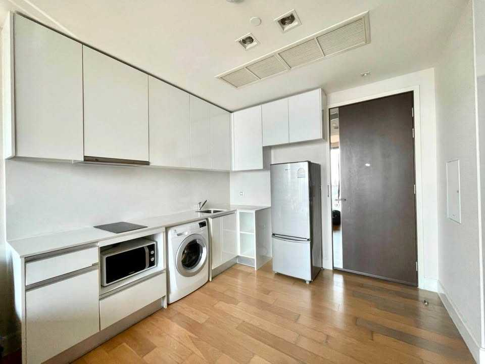 Equinox For Rent Preview 7
