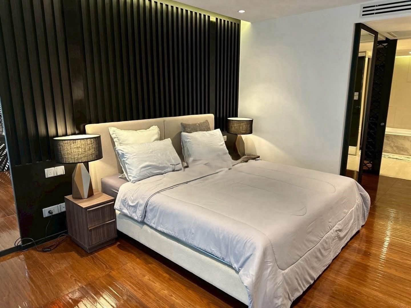 The private residence rajdamri For Rent Preview 7