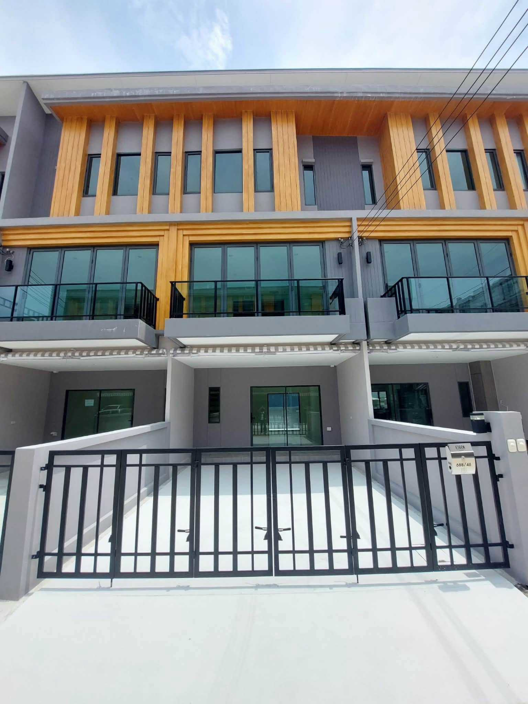 EIGEN Rama 9 For Rent