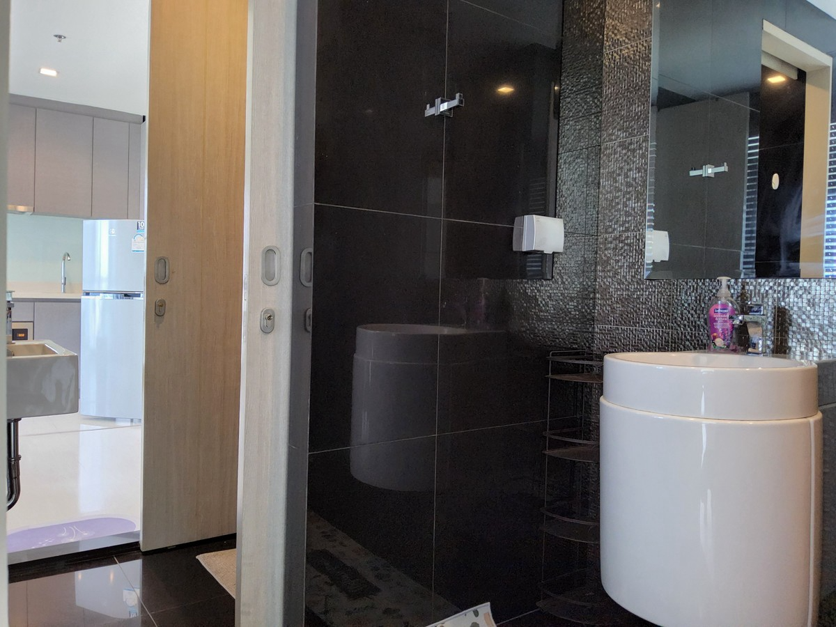 Rhythm Sukhumvit 36-38 For Rent Preview 2