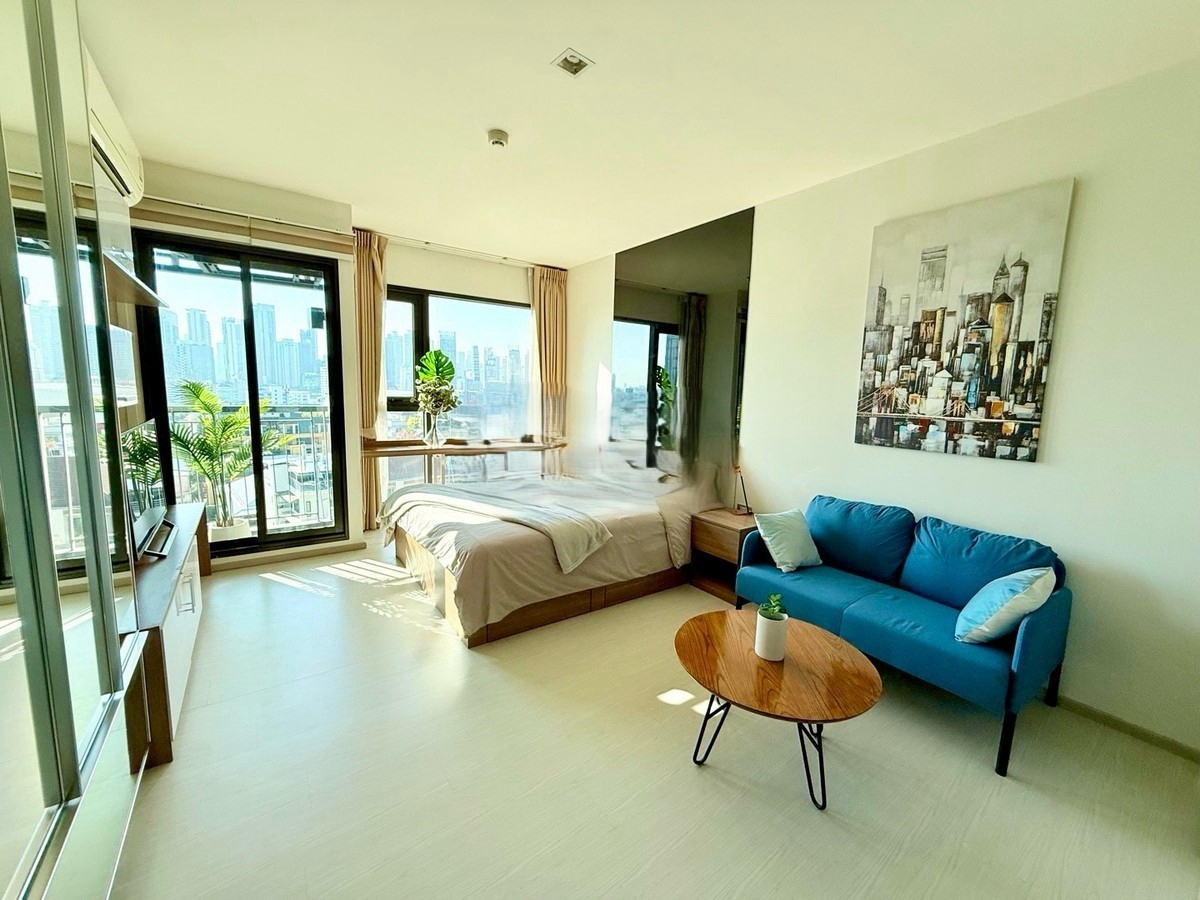 Rhythm Sukhumvit 36-38 For Rent Preview 2