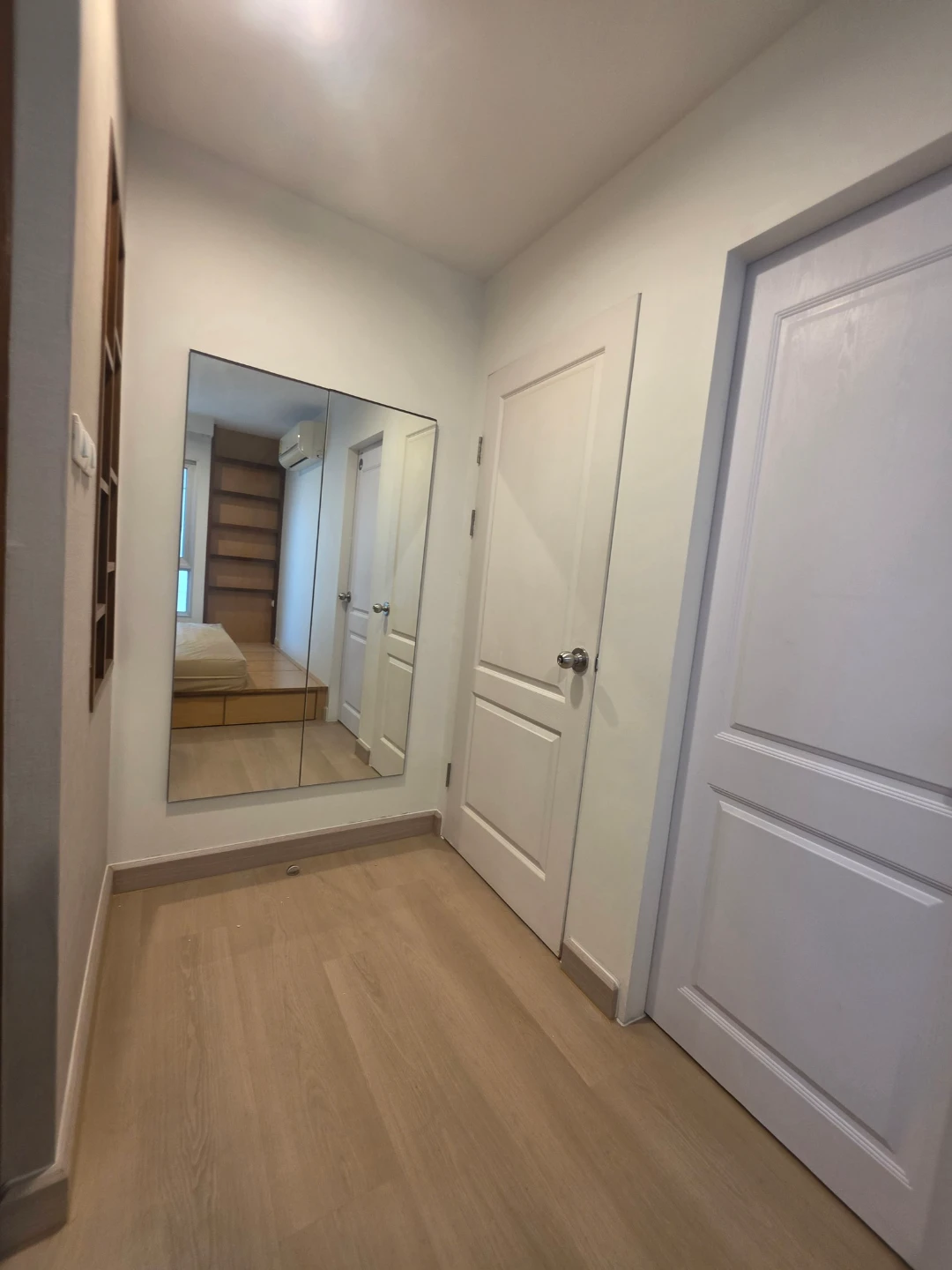 Bell Grand Rama 9 For Rent Preview 2