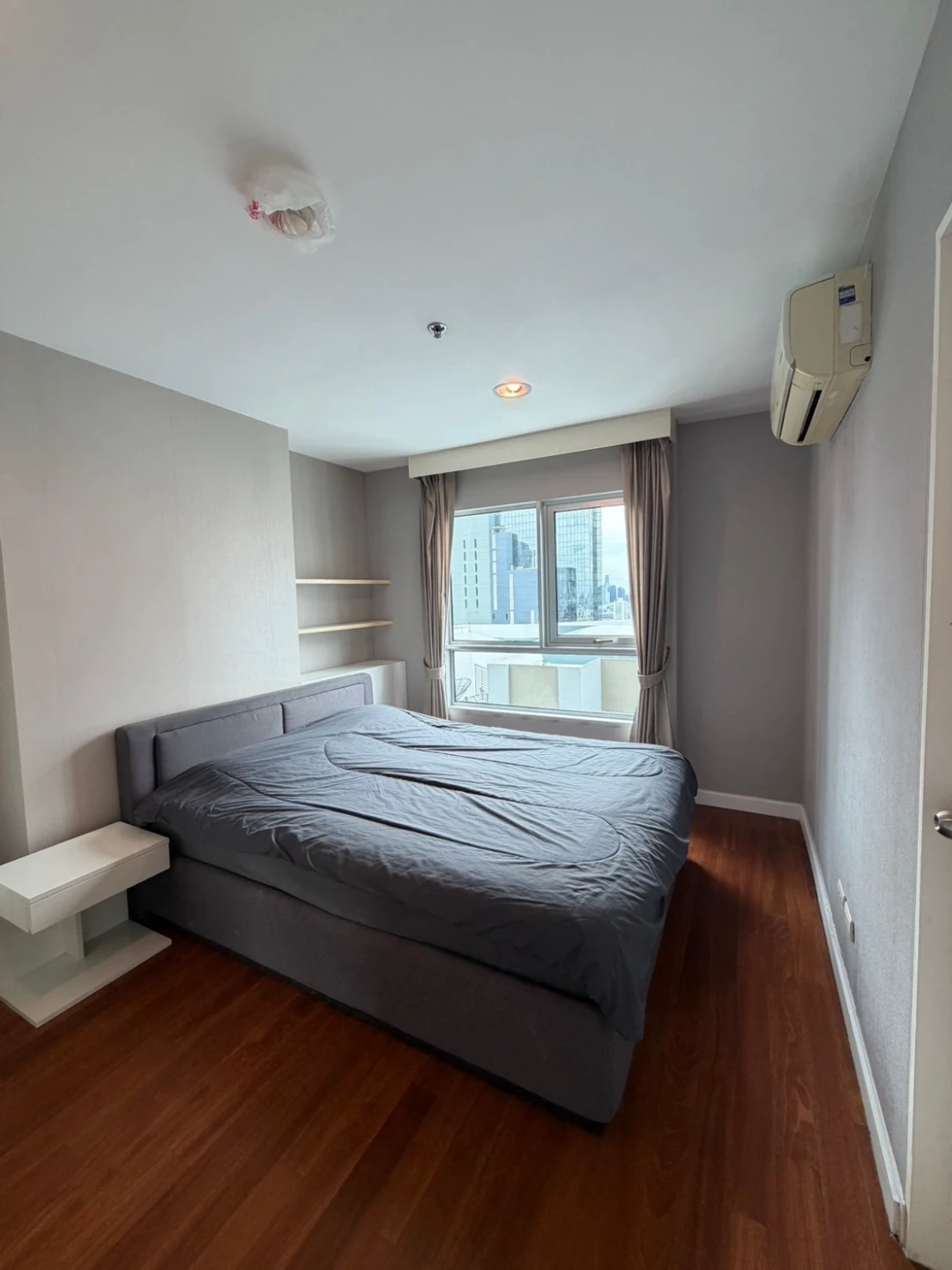 Bell Grand Rama 9 For Rent
