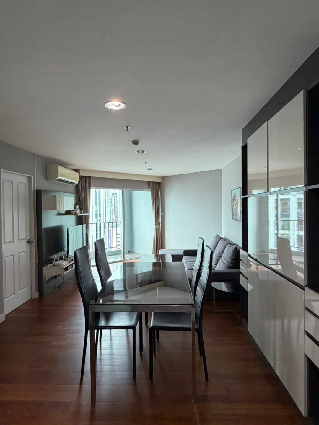Bell Grand Rama 9 For Rent Preview 3