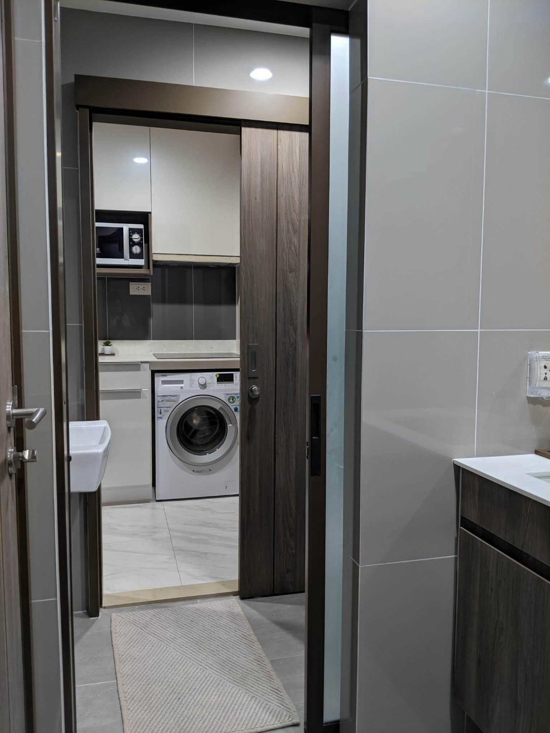 Ideo Mobi Asoke For Rent Preview 6