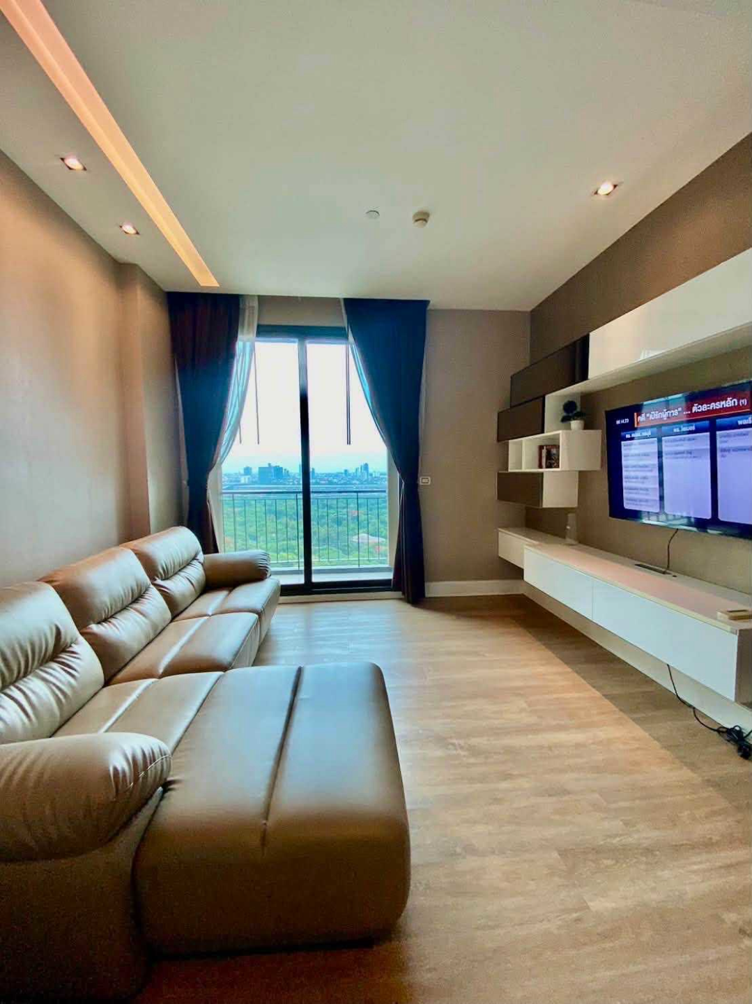 Equinox condo For Rent Preview 2
