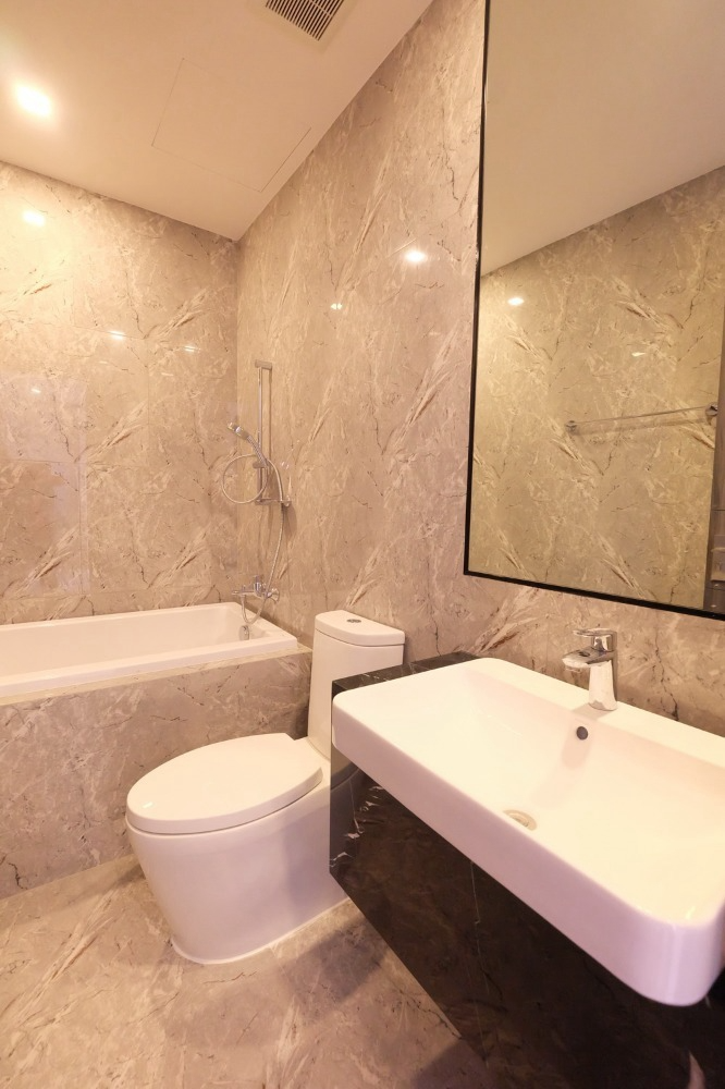 Ashton Asoke For Rent Preview 3