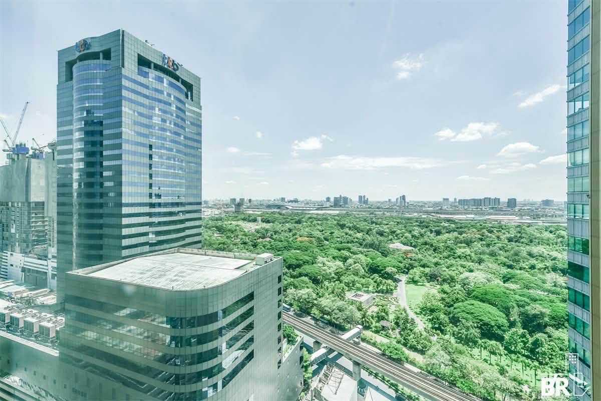 Equinox condo For Rent Preview 5
