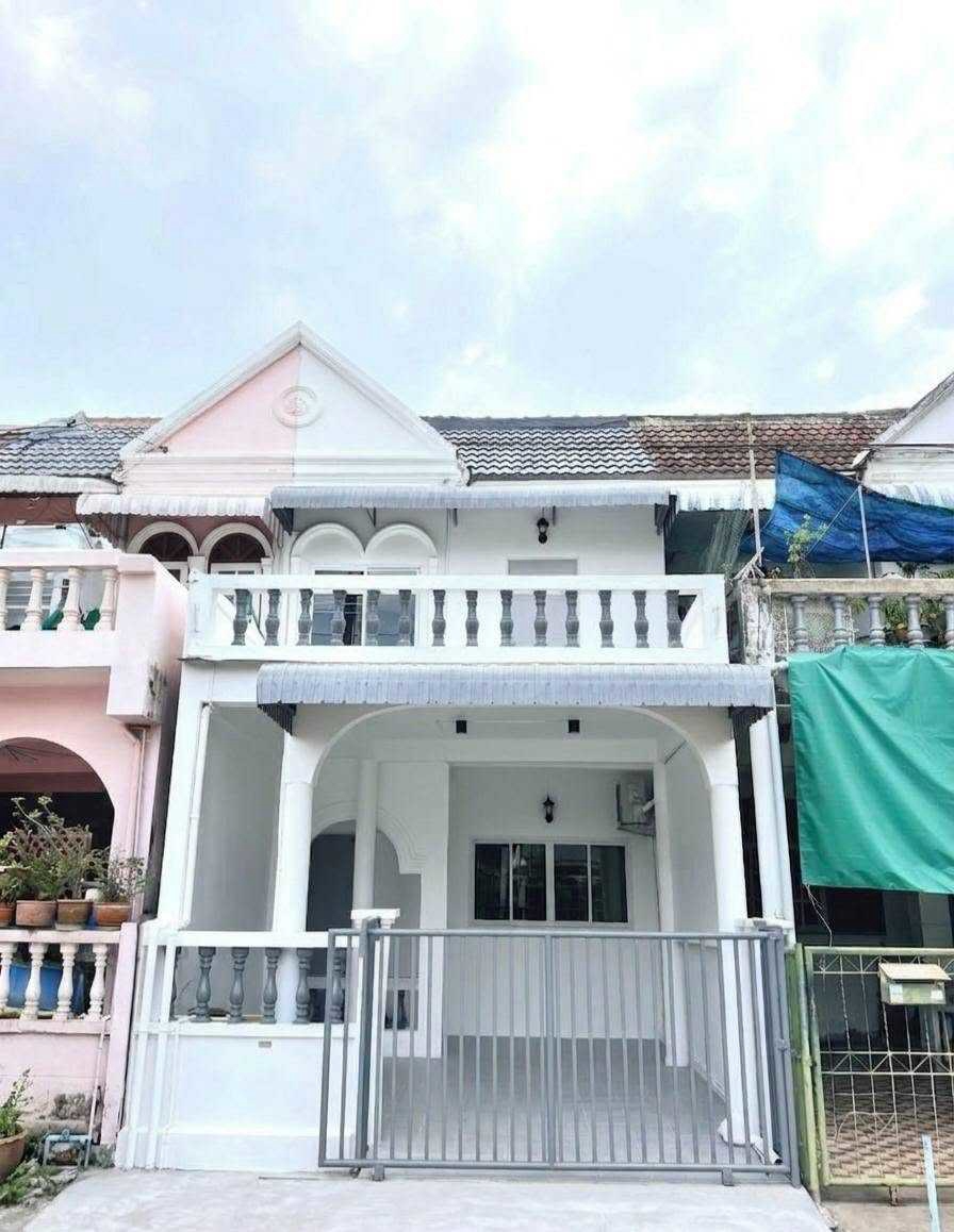 Townhome Soi Wachiratham Sathit 57, Yaek 18 For Rent Preview 7