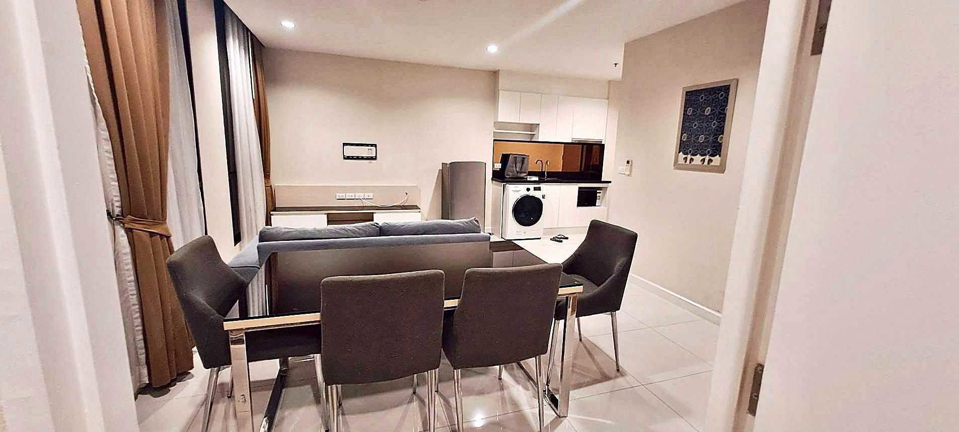 Up Ekkamai For Rent Preview 2