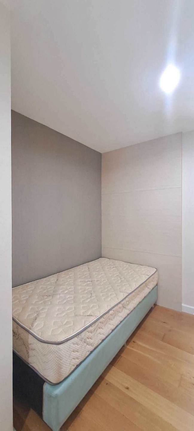 Up Ekkamai For Rent Preview 3