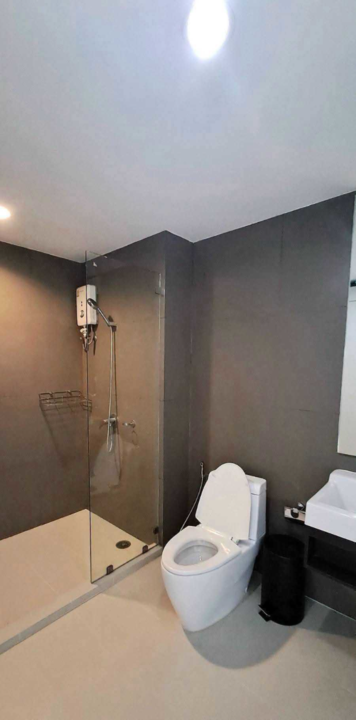 Up Ekkamai For Rent Preview 6