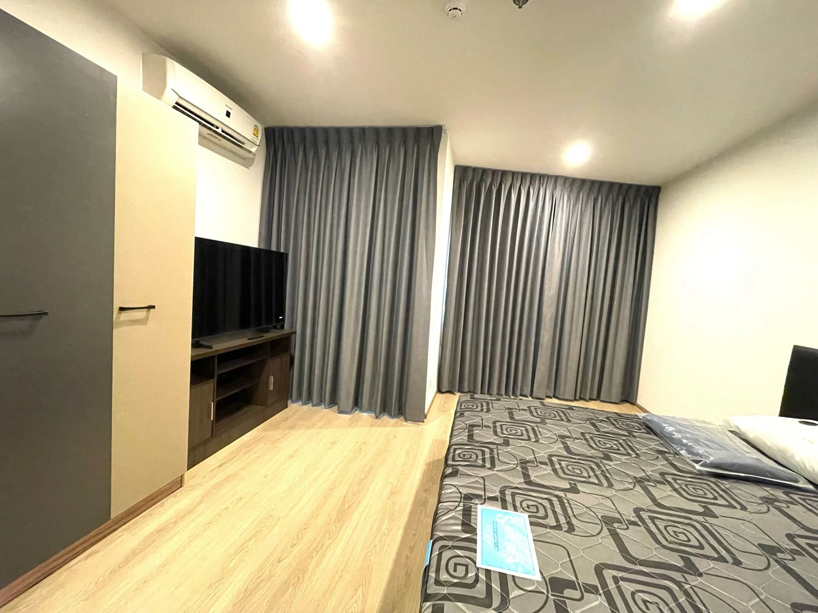 T Life Asoke Rama 4 For Rent Preview 2