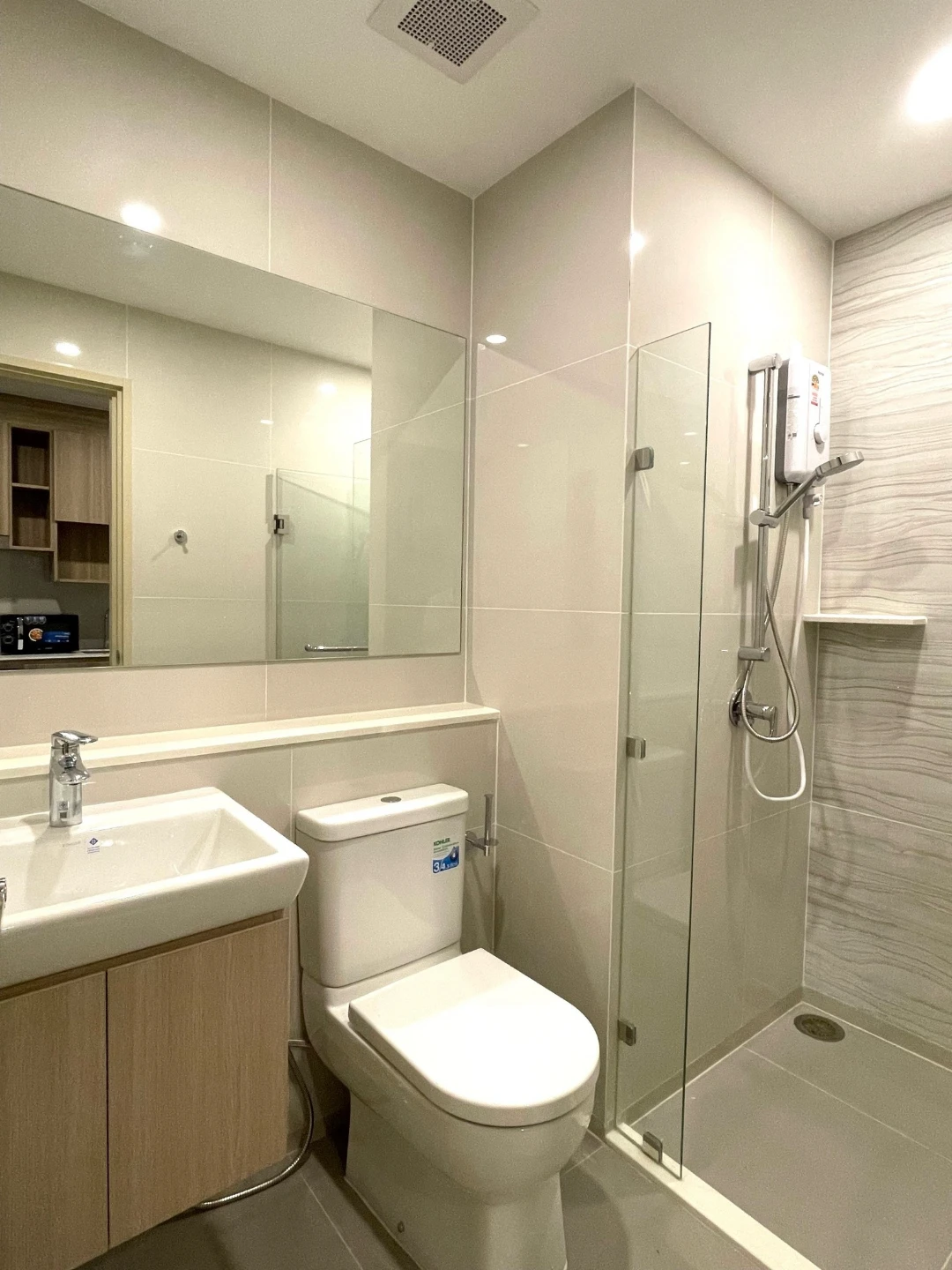 T Life Asoke Rama 4 For Rent Preview 4