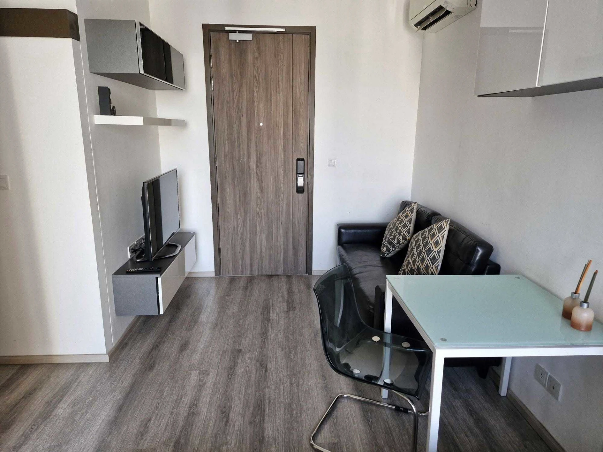  IDEO Mobi Asoke For Rent