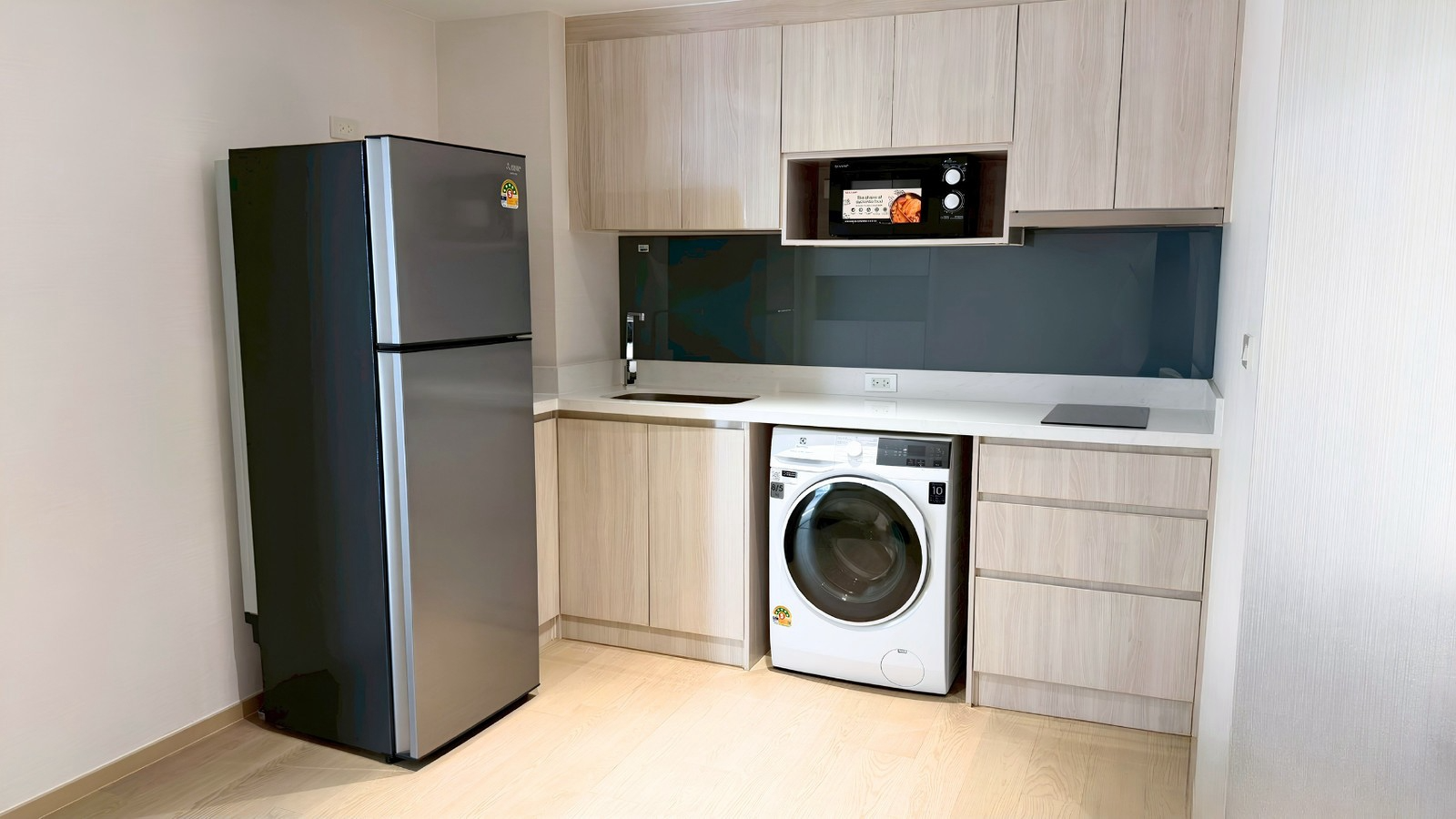 Runesu Thonglor 5 For Rent Preview 3
