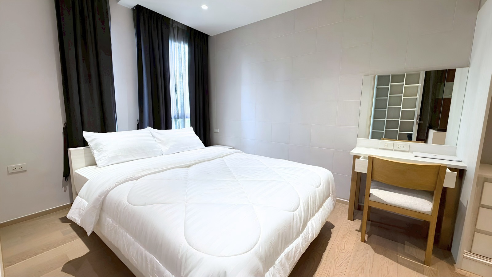 Runesu Thonglor 5 For Rent Preview 5