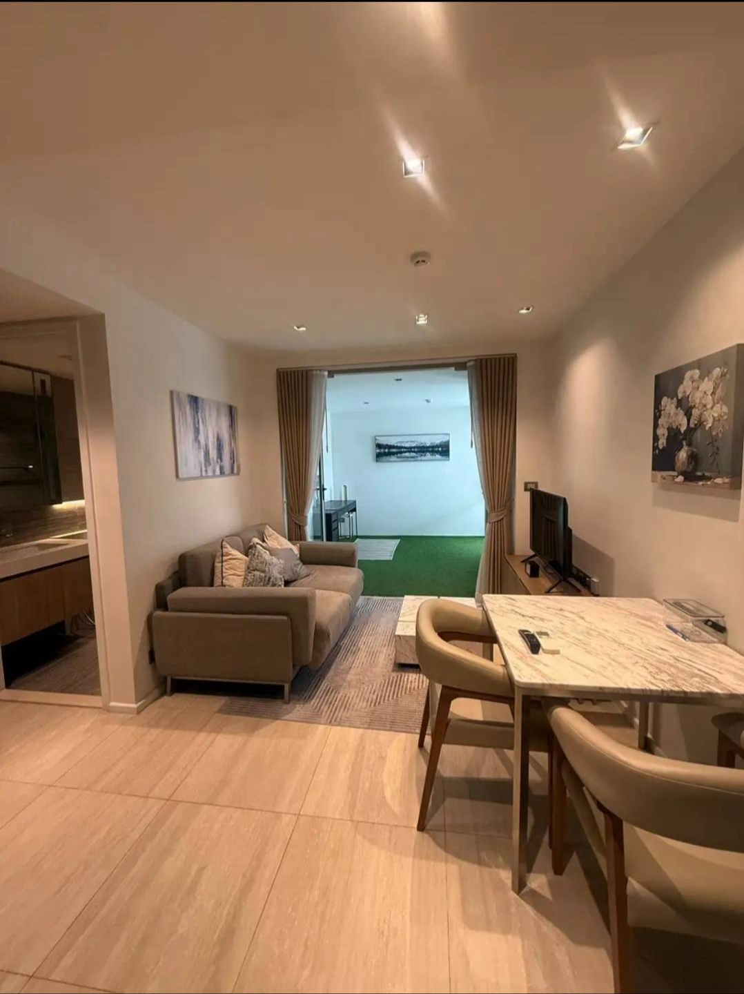 Craft Ploenchit For Rent 