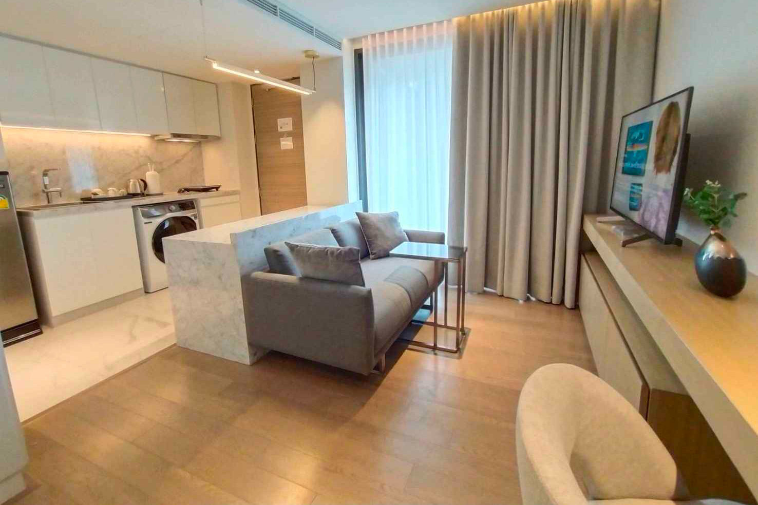 Ashley Hotel Bangkok Service Apartments For Rent Preview 6