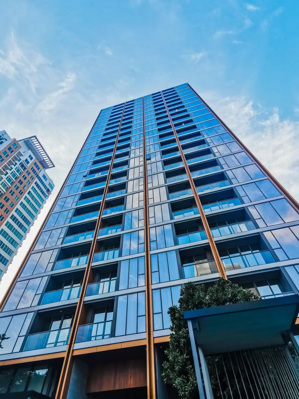 Oakwood Suites Bangkok Service Apartment