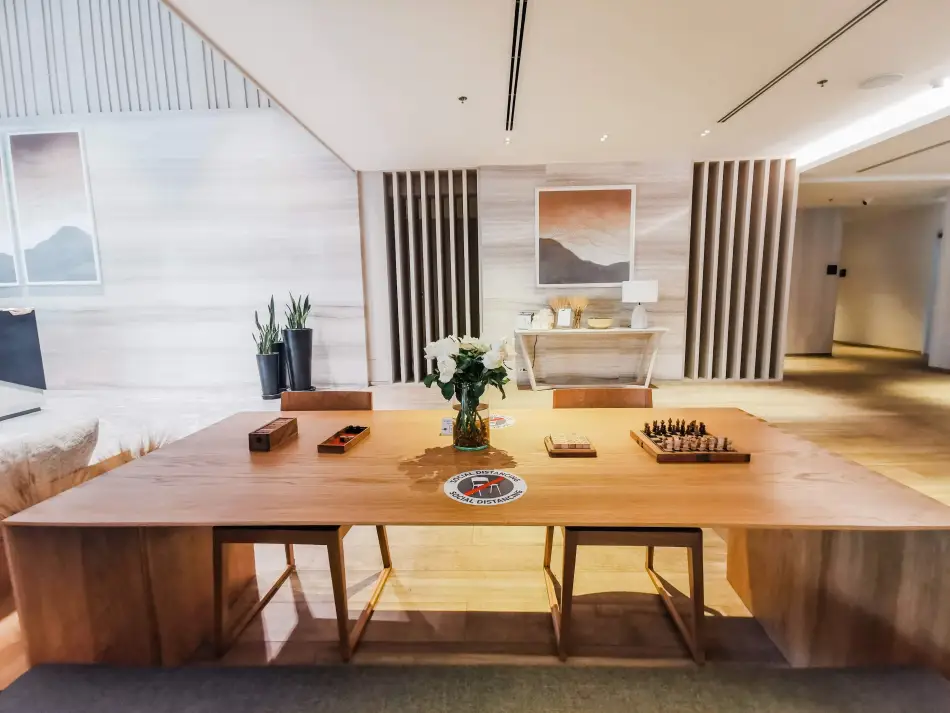 Oakwood Suites Bangkok Service Apartment Preview 4