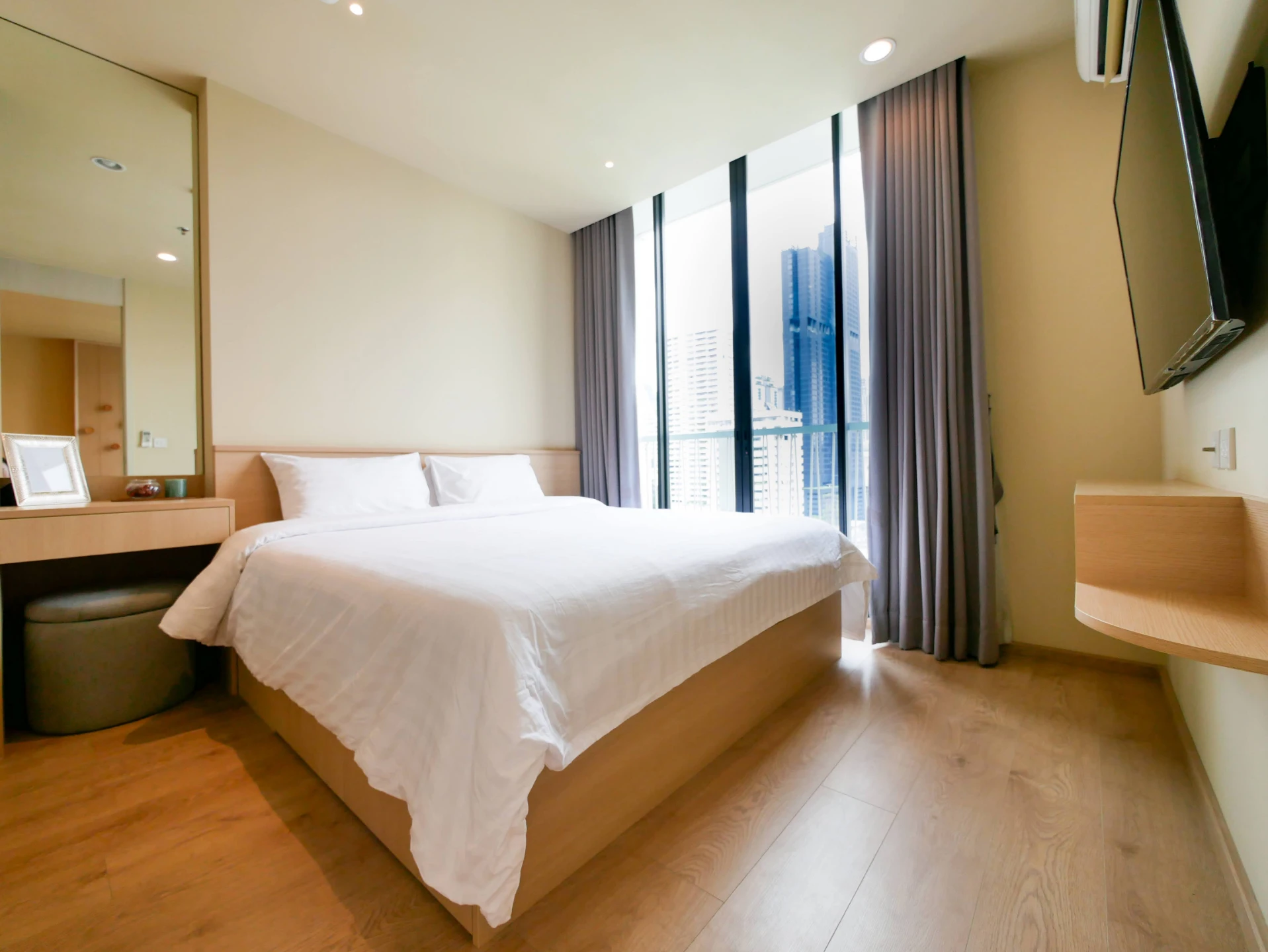 Noble Recole in Sukhumvit 19 Condo For Rent Preview 3