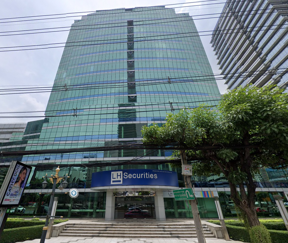 Q House Sathorn Office For Rent Preview 4