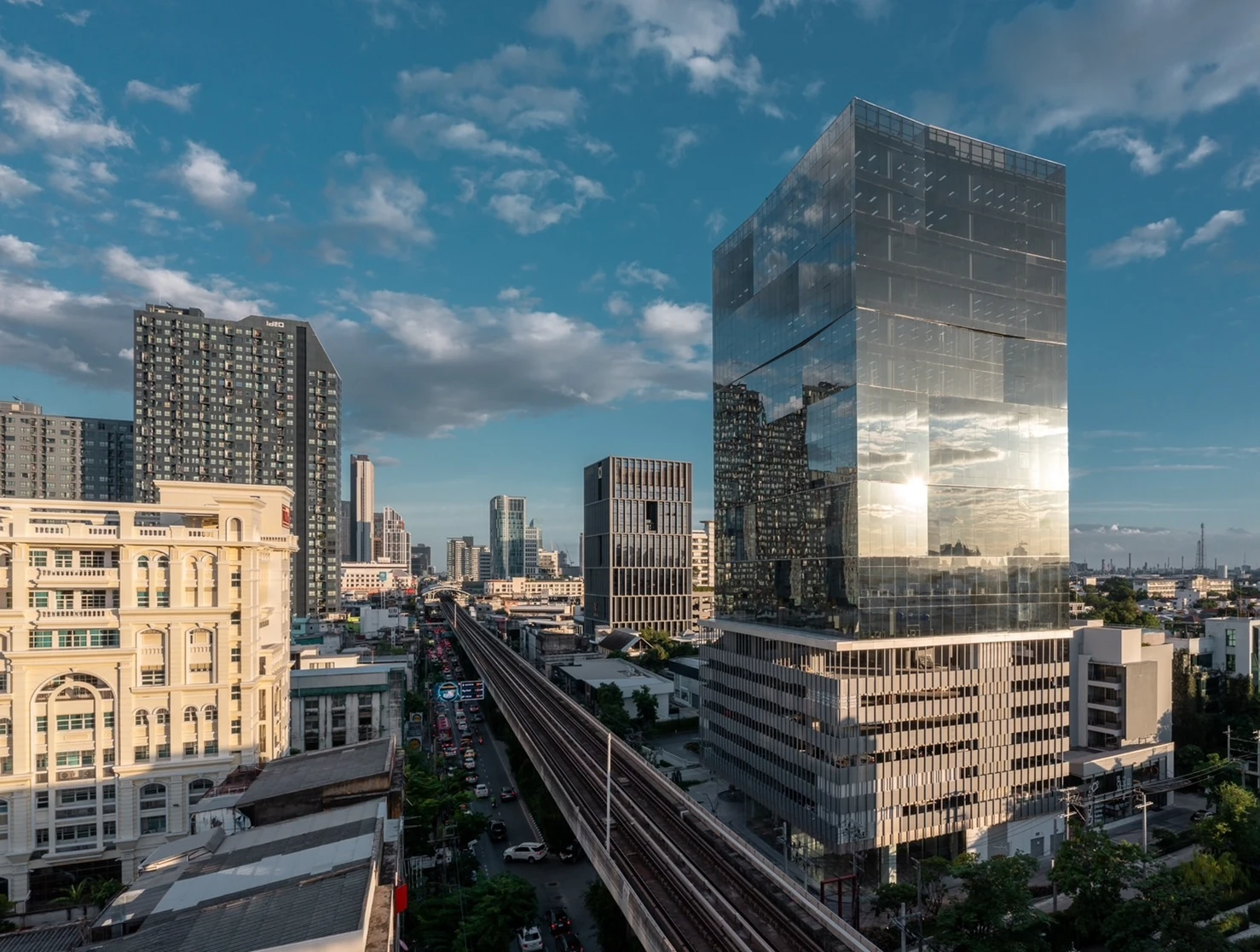 Sukhumvit Hills Office For Rent Preview 6