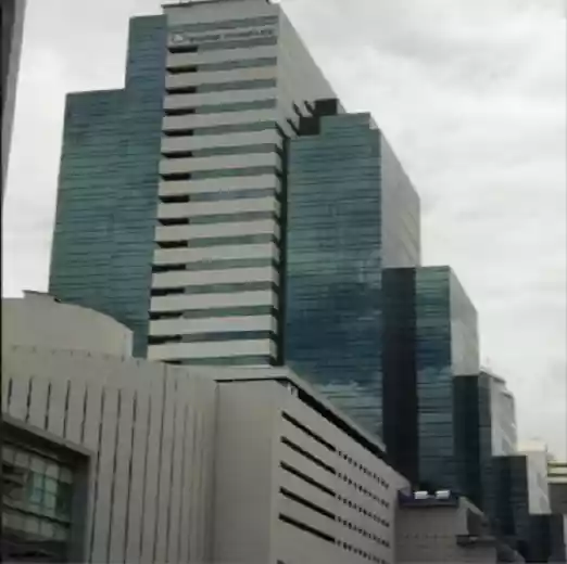 Silom Complex Building Office For Rent Preview 4